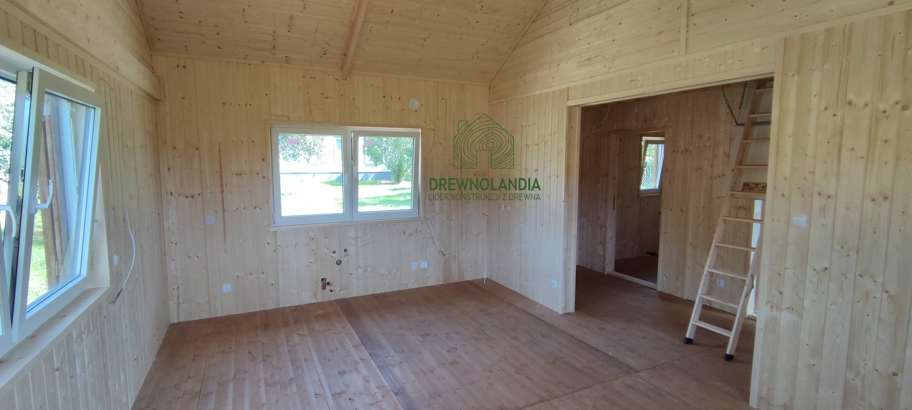 Drewniany domek CRK5 PLUS – widok konstrukcji dachu