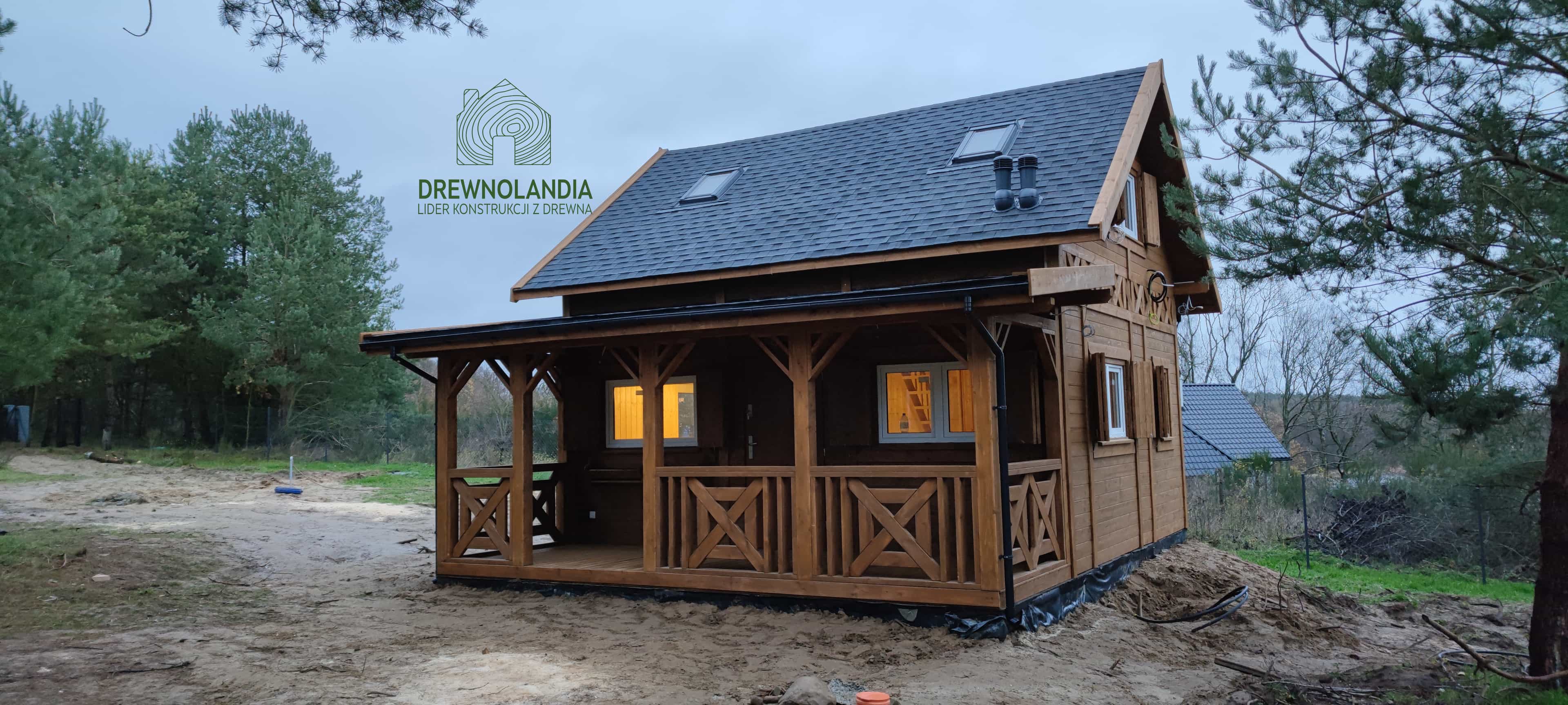 Domek CRK8 – drewniany, całoroczny, idealny na działkę