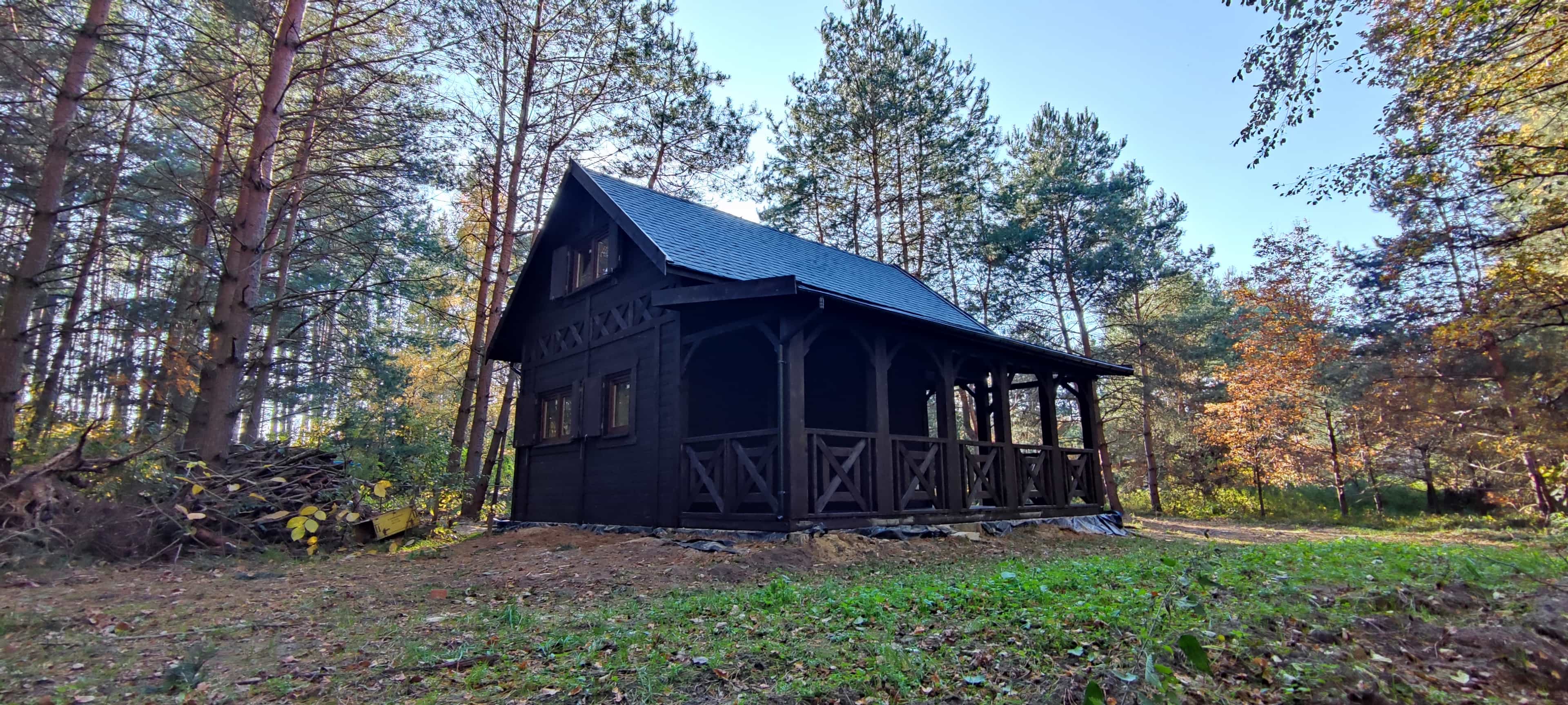 Domek CRK14 – przestronny drewniany projekt z antresolą