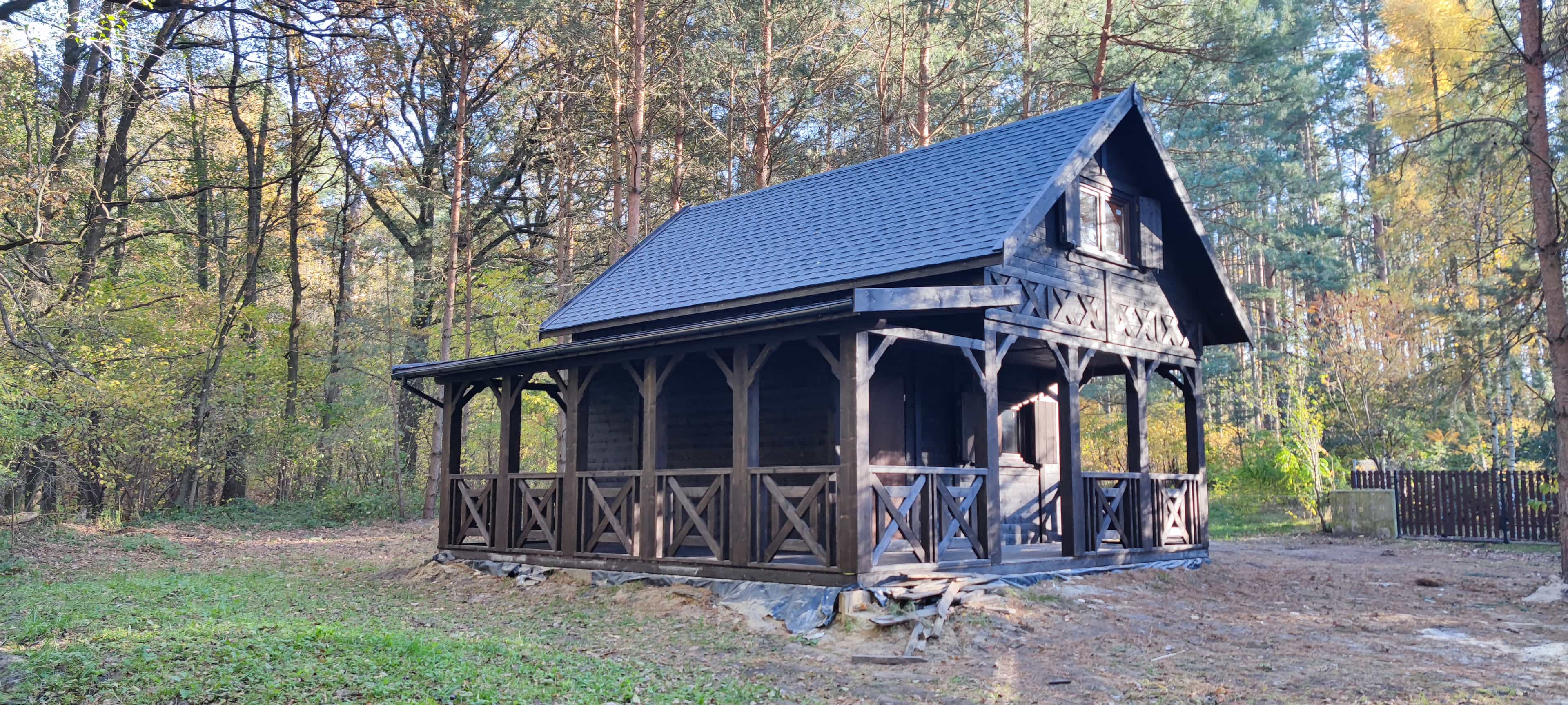 Domek CRK14 – przestronny projekt z funkcjonalną antresolą