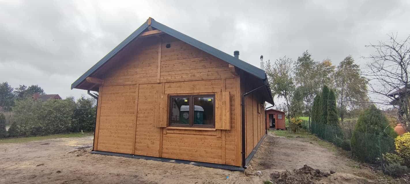 Drewniany dom CRK17 – szczegóły architektoniczne fasady