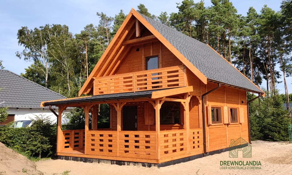 Drewniany domek CRP7 z poddaszem, całoroczny 33m² rekreacyjny