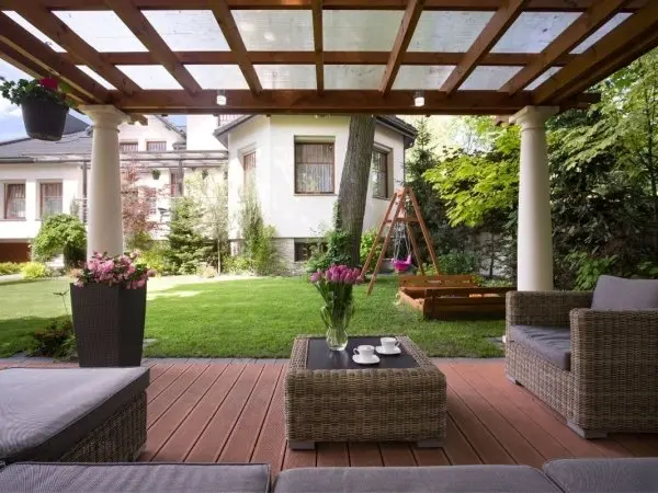 Jak urządzić altanę?