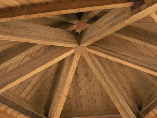 Pokrycie dachu altany