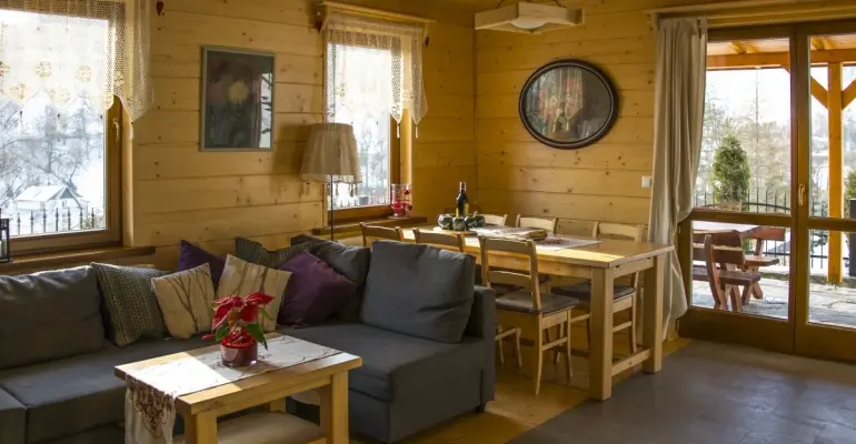 Czy warto posiadać własny domek letniskowy? 