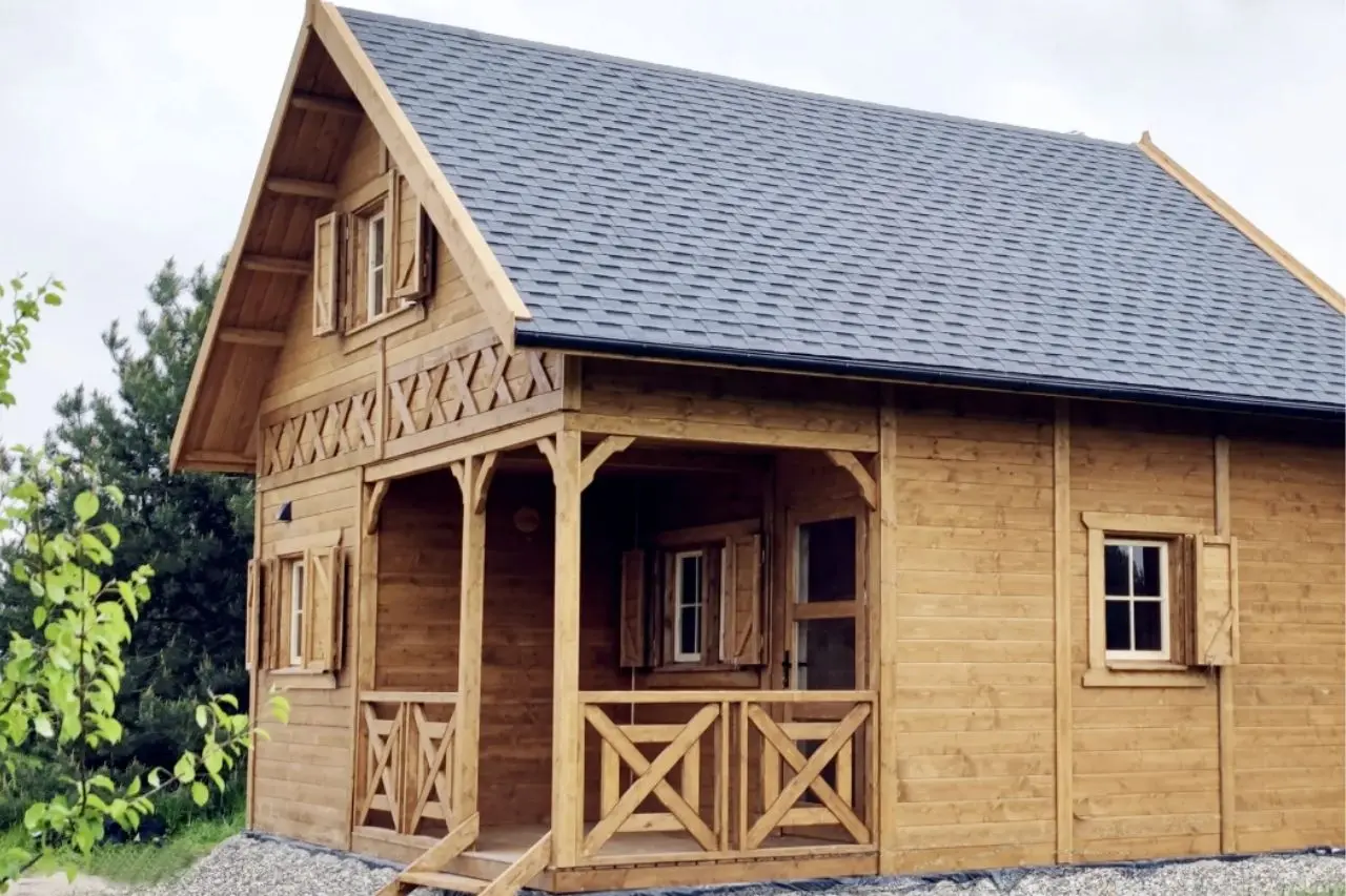 domek wielosezonowy z drewna 