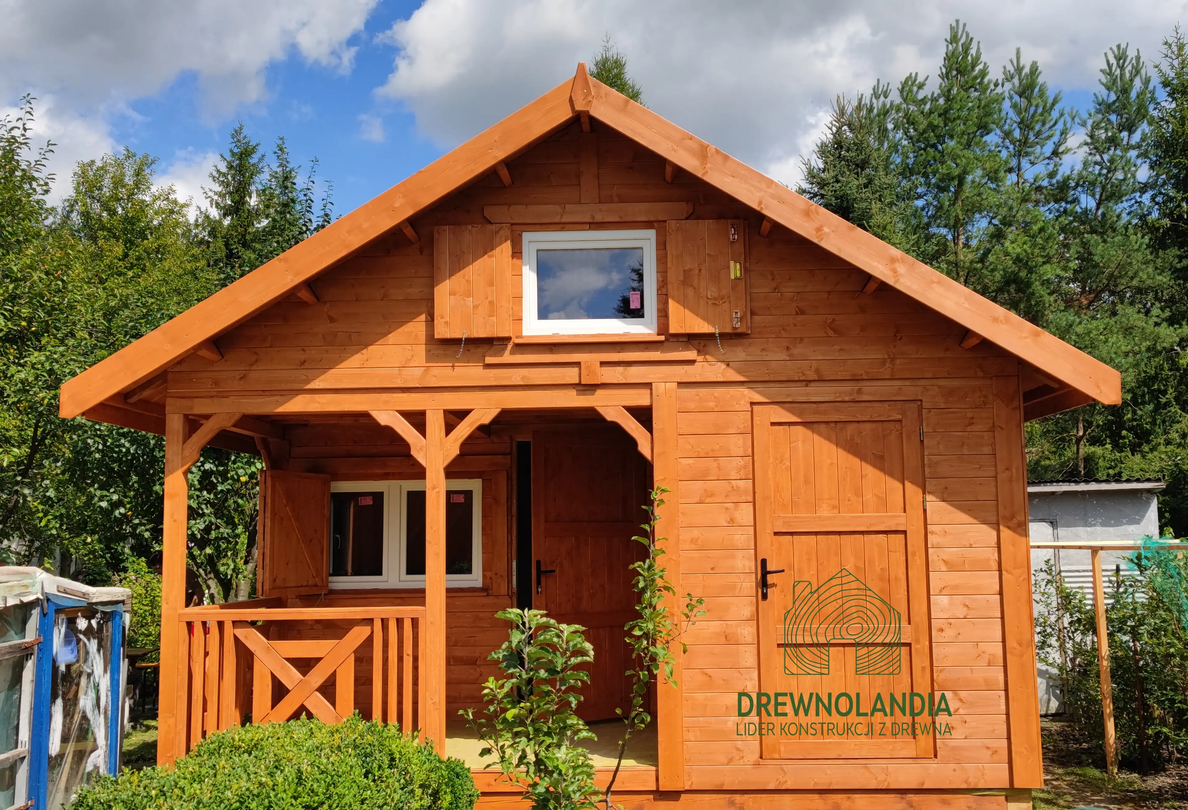 Drewniany domek Wiktor IV z tarasem, letniskowy, Drewnolandia