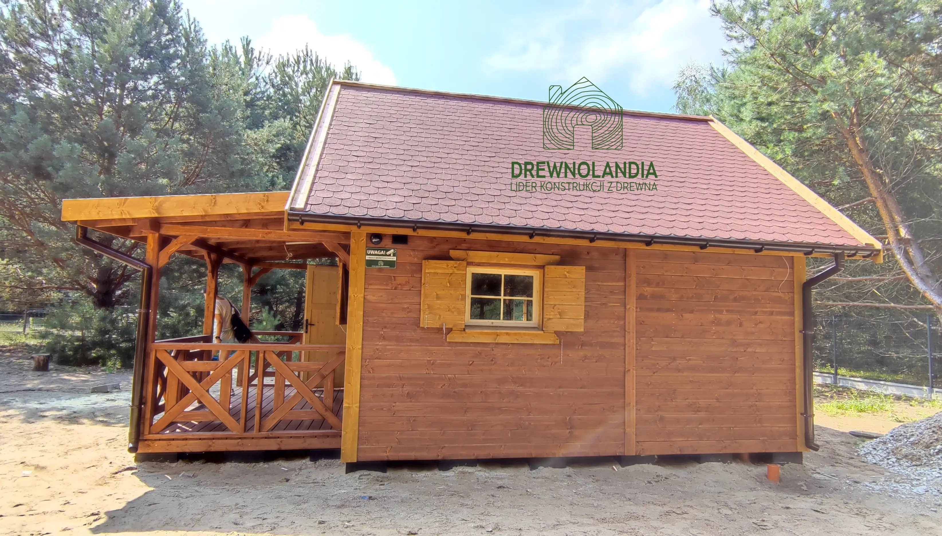 Marcel II, drewniany domek z antresolą i tarasem, 25m², estetyczny design