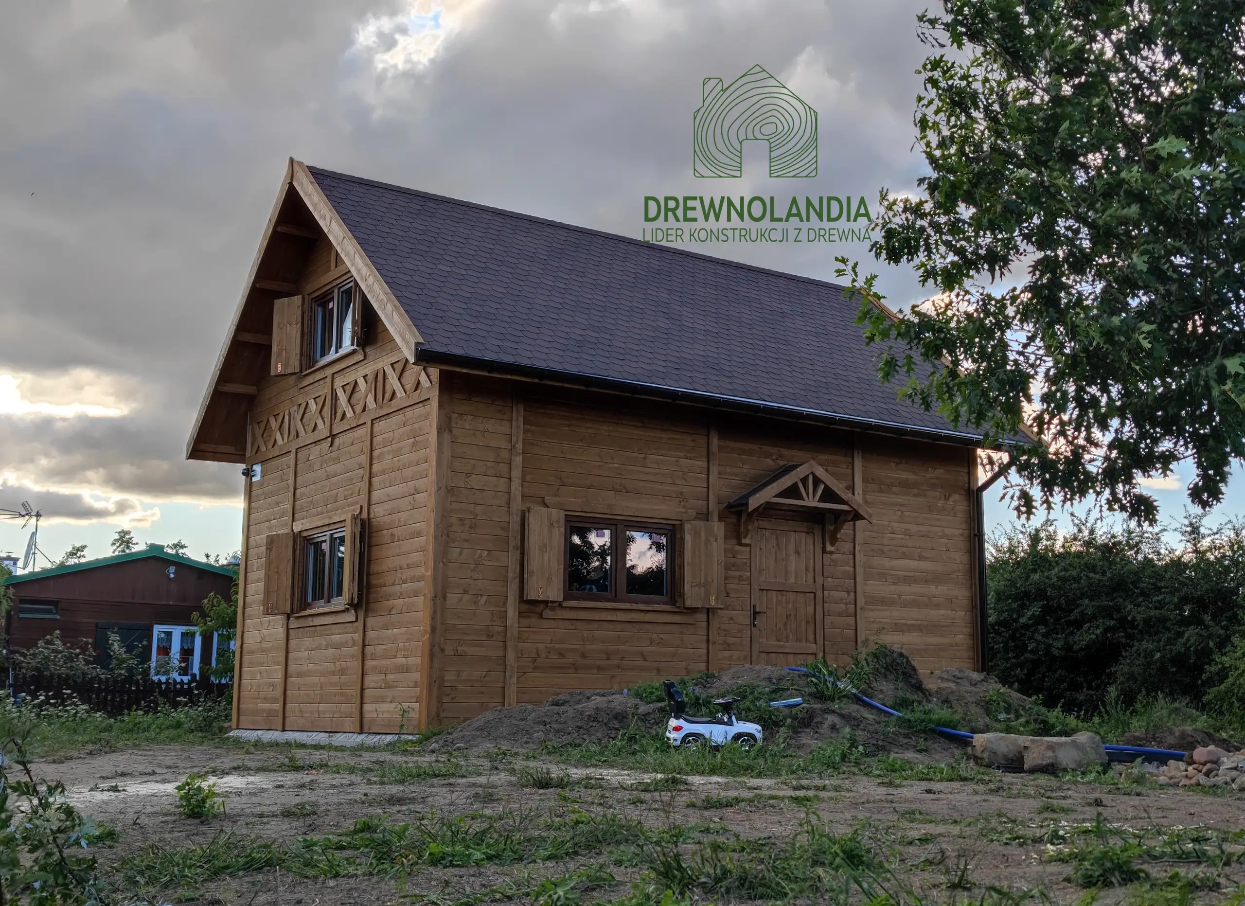 Drewniany domek rekreacyjny całoroczny CRA8 - 35 m²