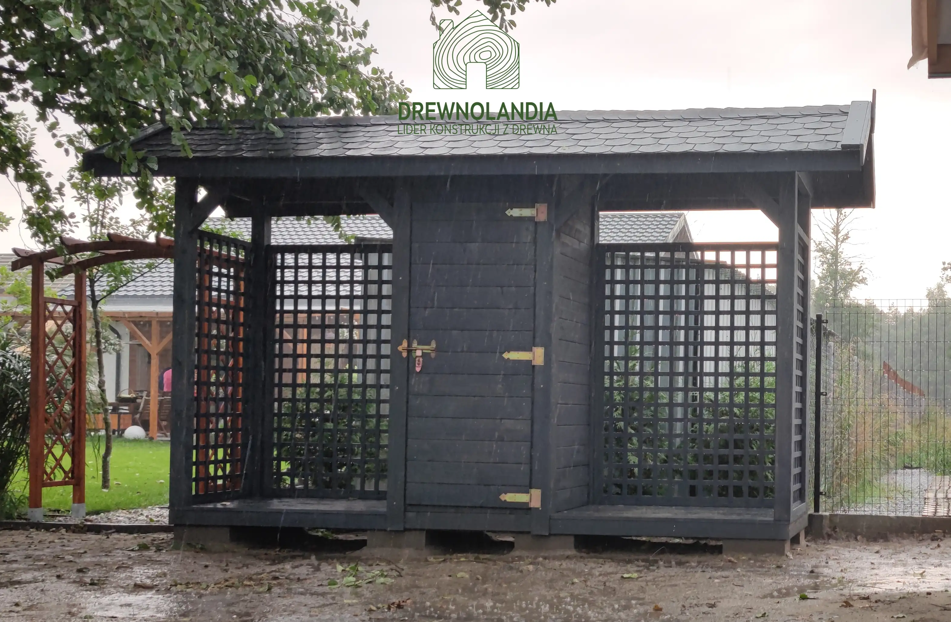 Drewutnia Dagmara - 7x1m, z magazynkiem narzędziowym 