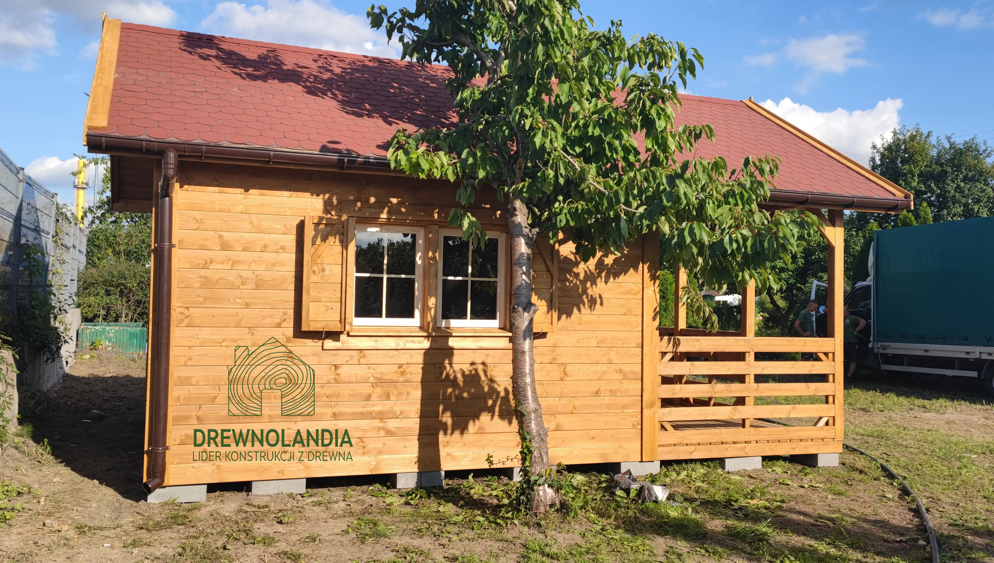 Drewniany domek letniskowy Aleksander, wymiary 6x4 m, przestronny i funkcjonalny