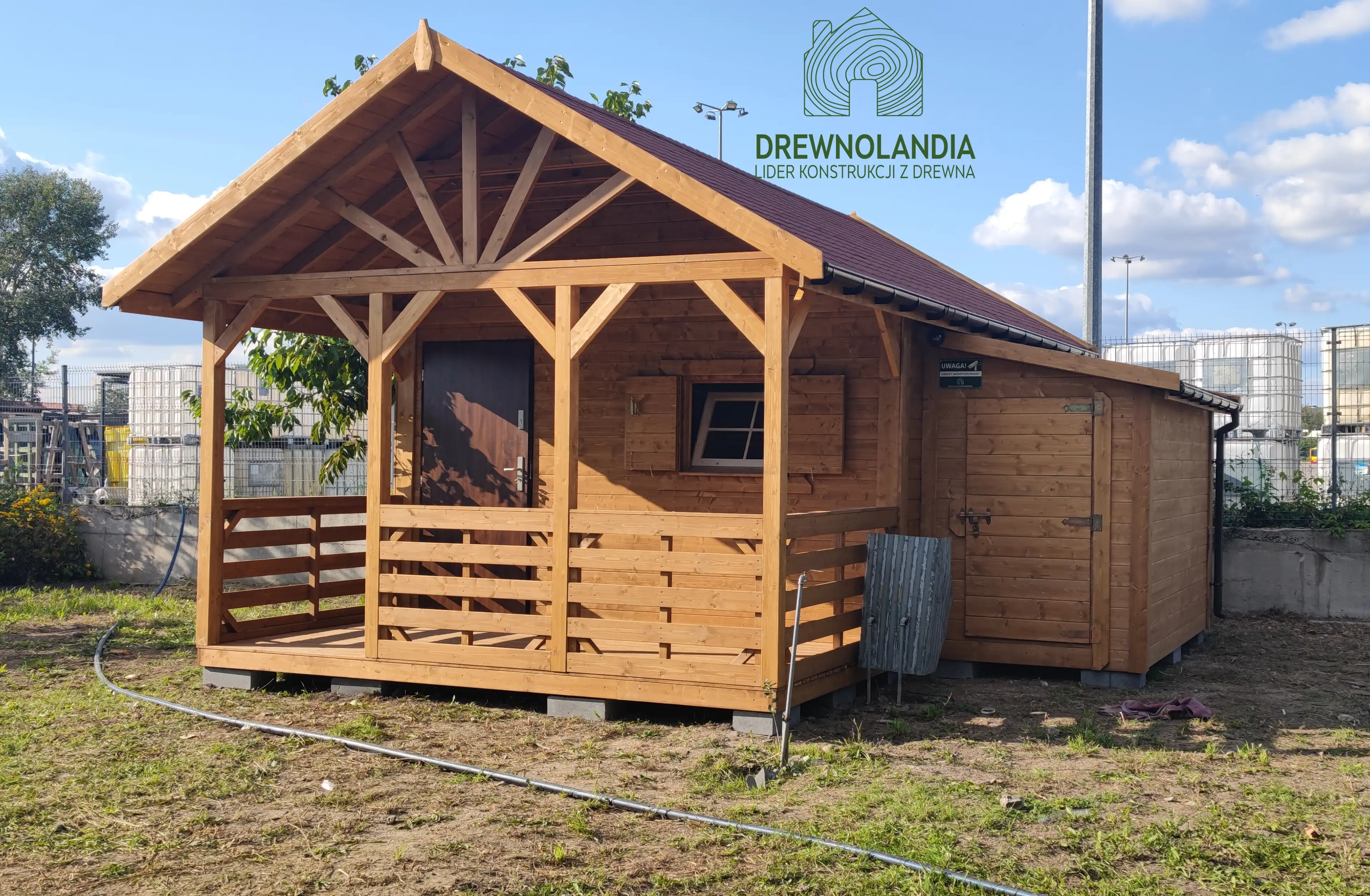 Aleksander - drewniany domek letniskowy z tarasem, powierzchnia 24 m²