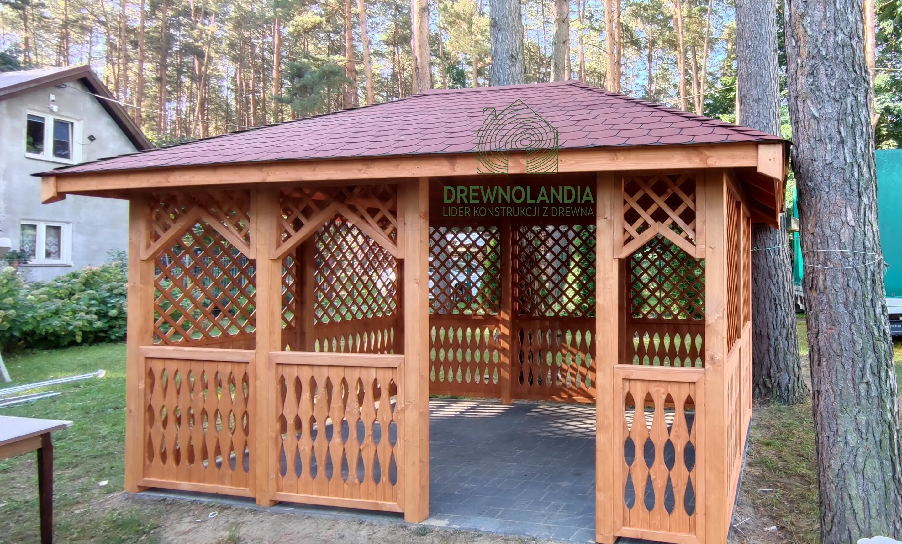 Czterokątna altanka ogrodowa Aleksandra z drewna o wymiarach 3x4 m