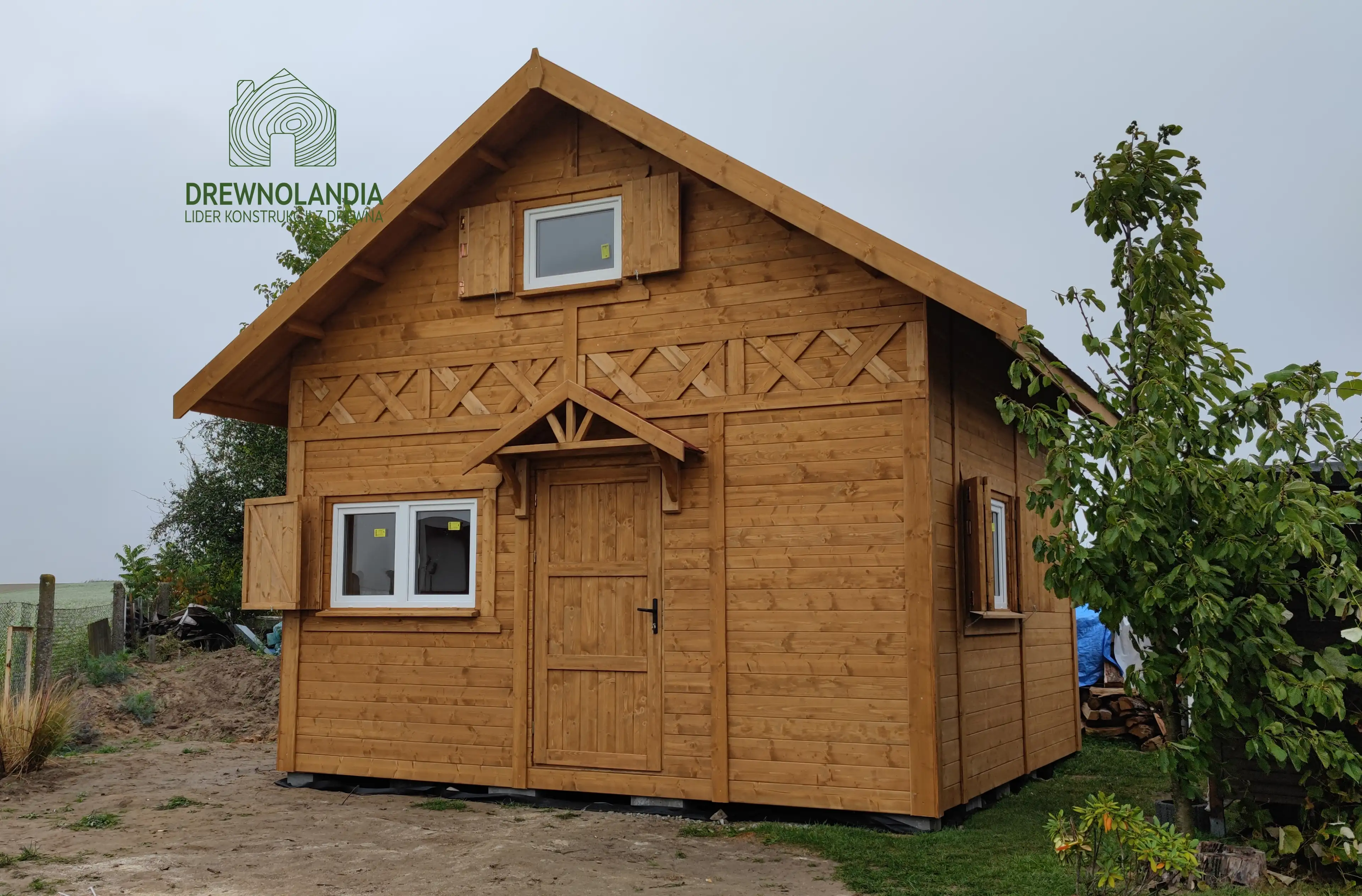 Domek letniskowy Wiktor II, 25m², z antresolą, wykonany z drewna