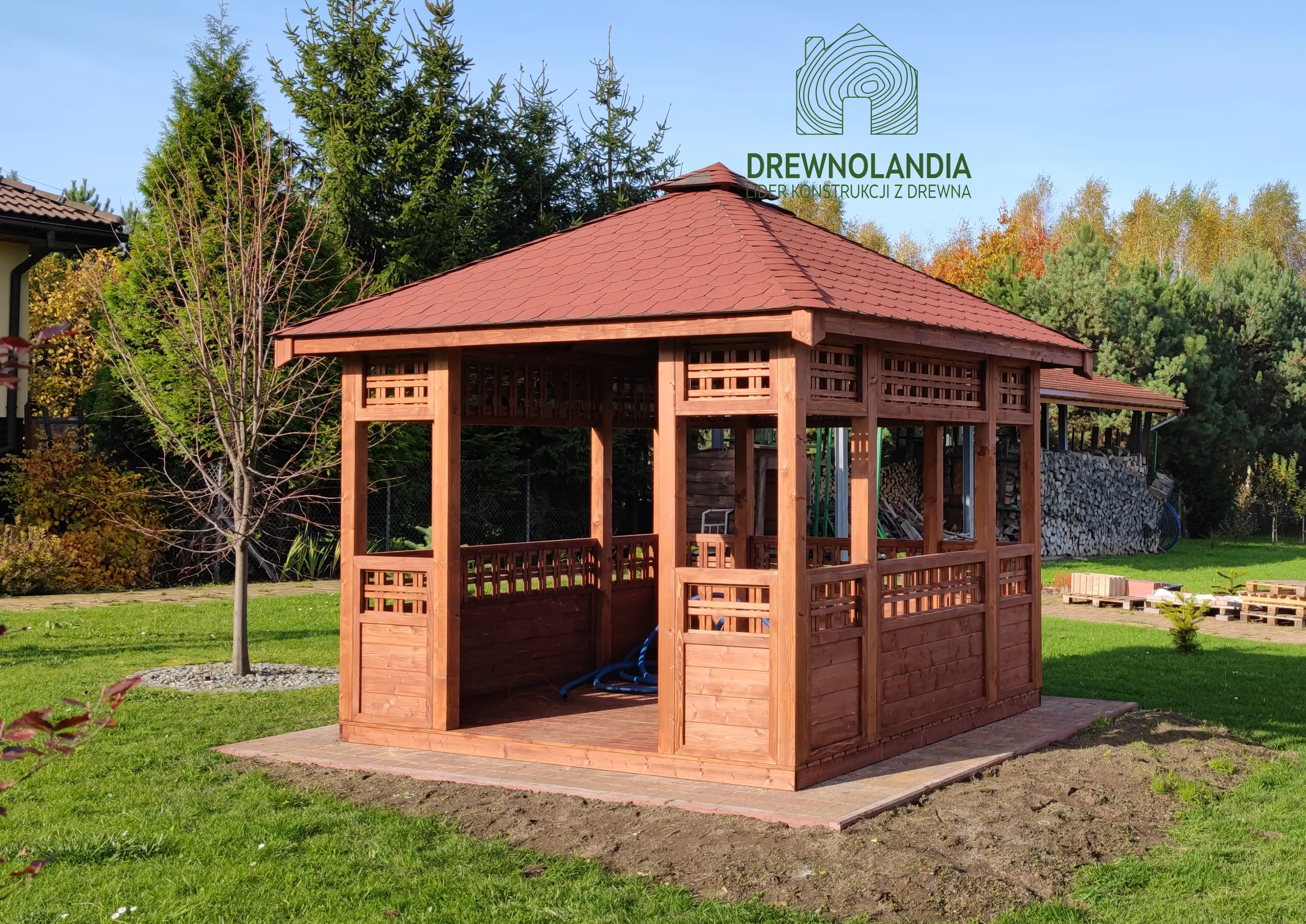 Drewniana czterokątna altanka Daniela na działkę – 3x3m