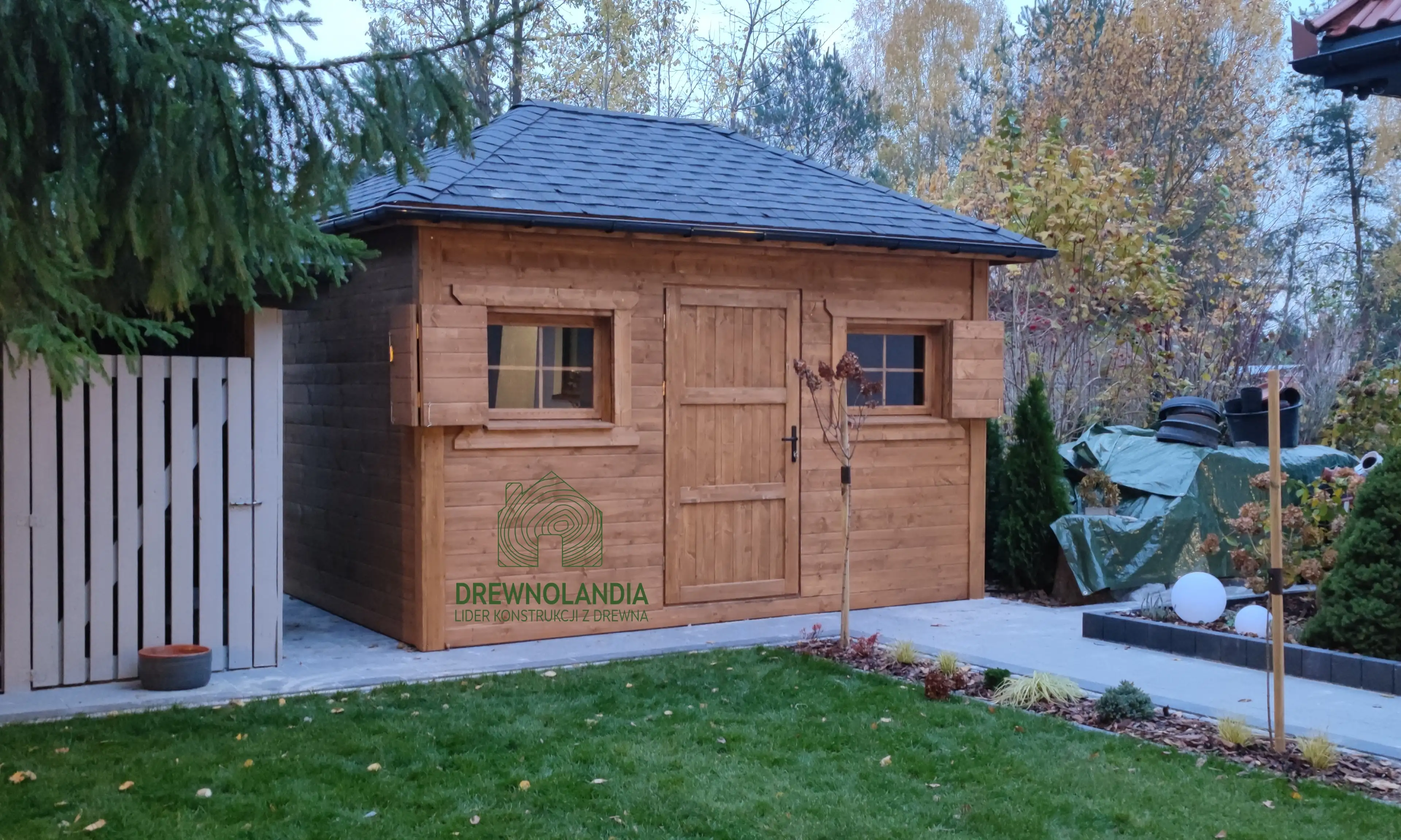 Drewniany domek narzędziowy Jerzy od Drewnolandii, trwała konstrukcja