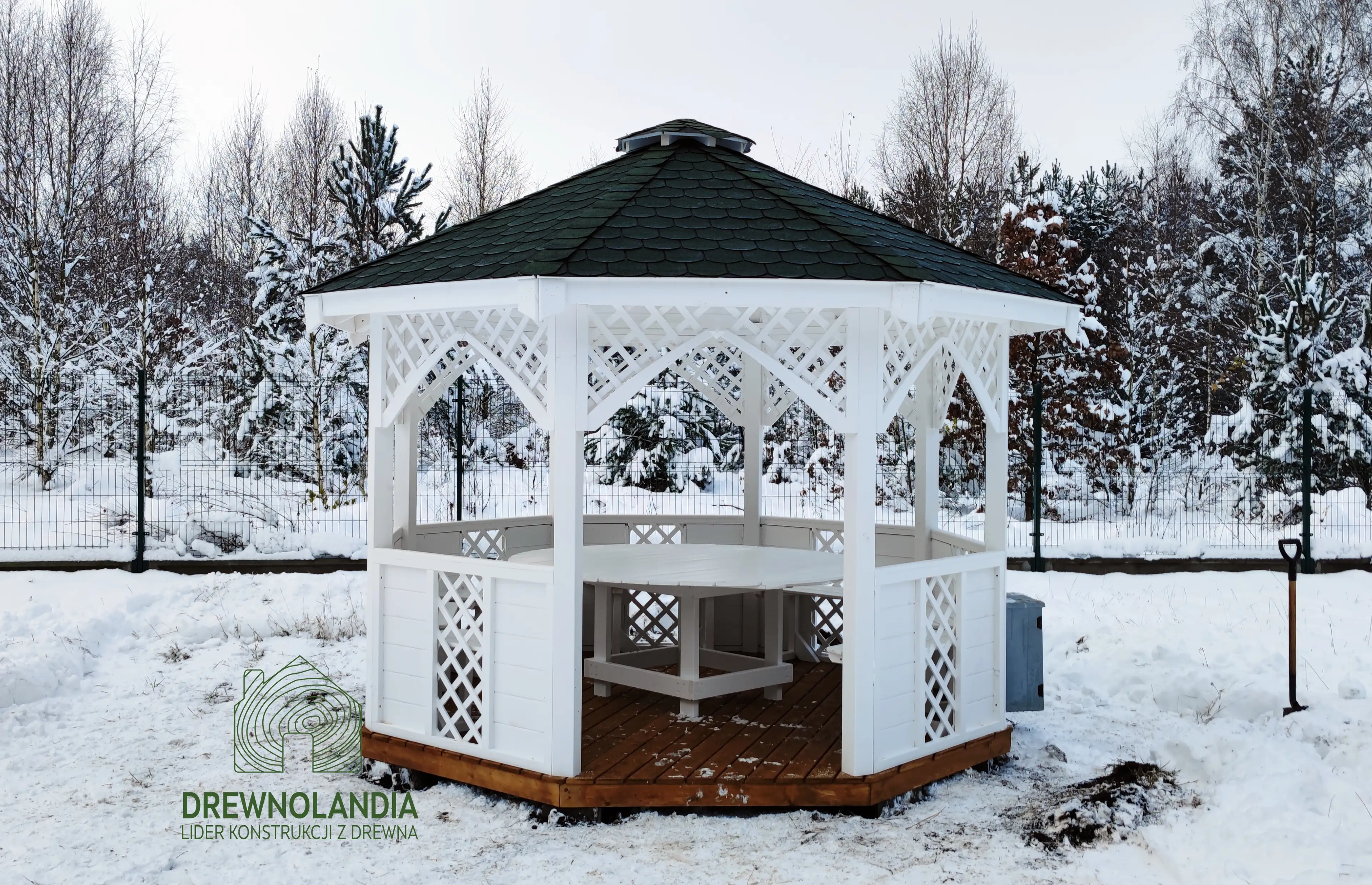 Ośmiokątna altanka drewniana Alicja o wymiarach 3,5 m, stylowa konstrukcja