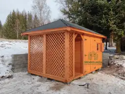 Drewniany domek Kacper 4,5x3 m, wyposażony w drewutnię, idealny do przechowywania