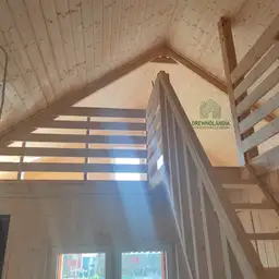 Wnętrze domku CRA4 – przestronny design dla komfortu użytkowania