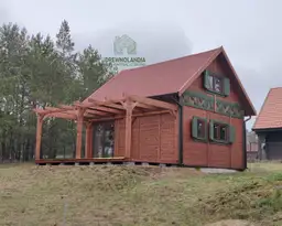 Julianek – drewniany domek letniskowy z tarasem – idealny na działkę