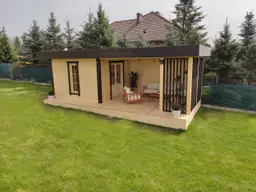 Drewniana altana ogrodowa w zestawieniu z domkiem narzędziowym Nataniel