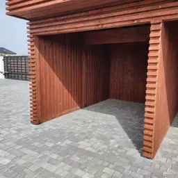 Wiata parkingowa – garaż na trzy samochody