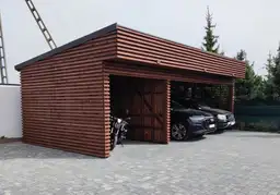 Wiata parkingowa – nowoczesny styl w Twoim ogrodzie