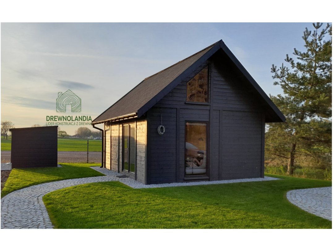 Letniskowy domek Wiktor VI o powierzchni 35 m² – elegancki projekt z drewna