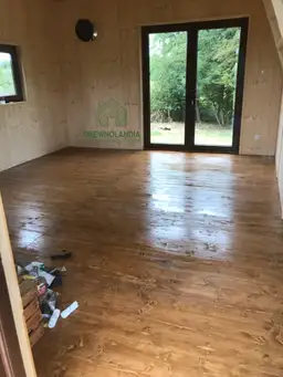 Drewniany domek rekreacyjny całoroczny CRA8 – solidność i styl