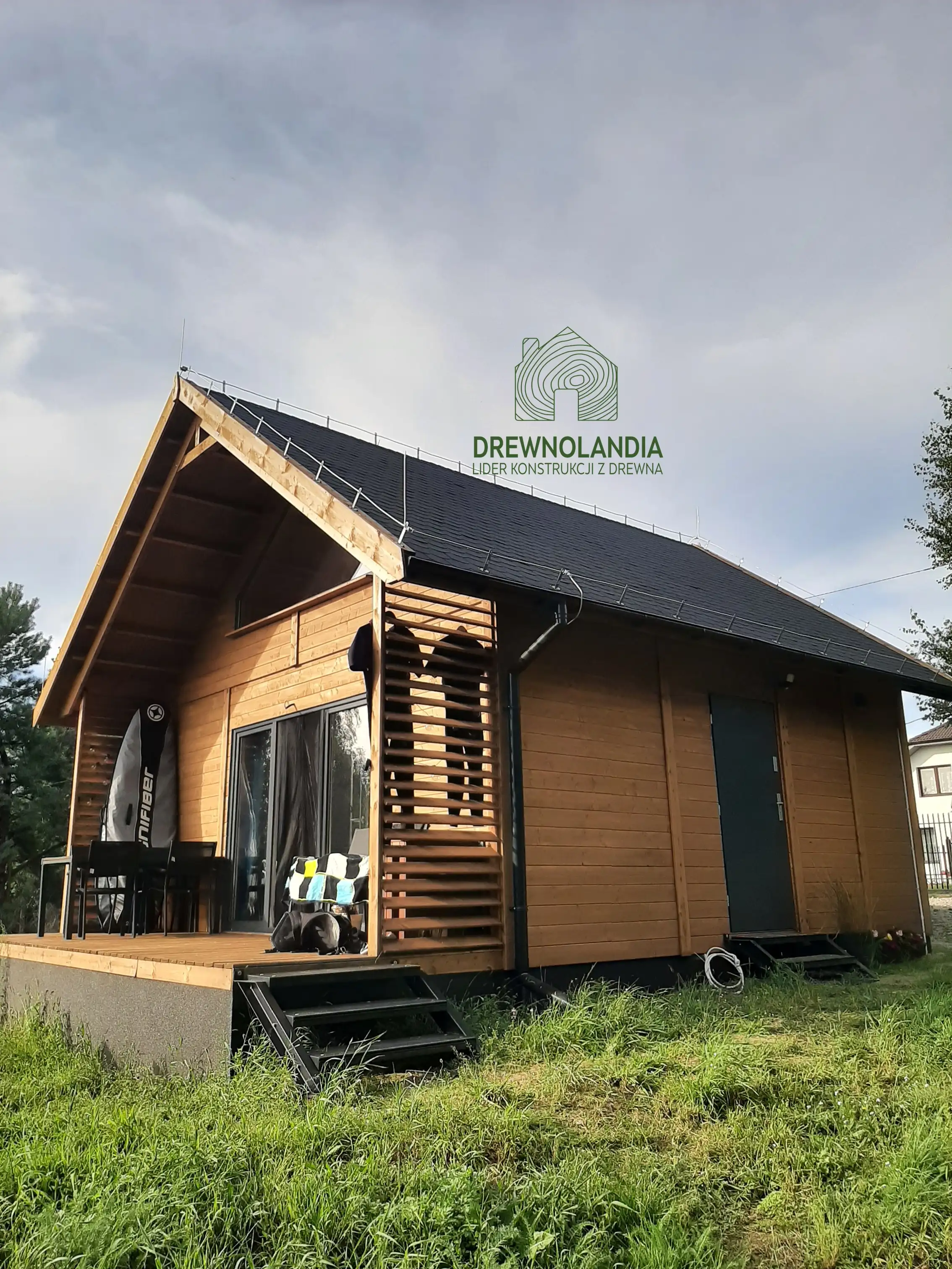 CRA6 PLUS – całoroczny domek drewniany z funkcjonalnym wnętrzem