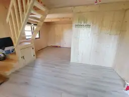 Drewniany całoroczny domek CRP6 z tarasem i poddaszem - idealny na każdą porę roku