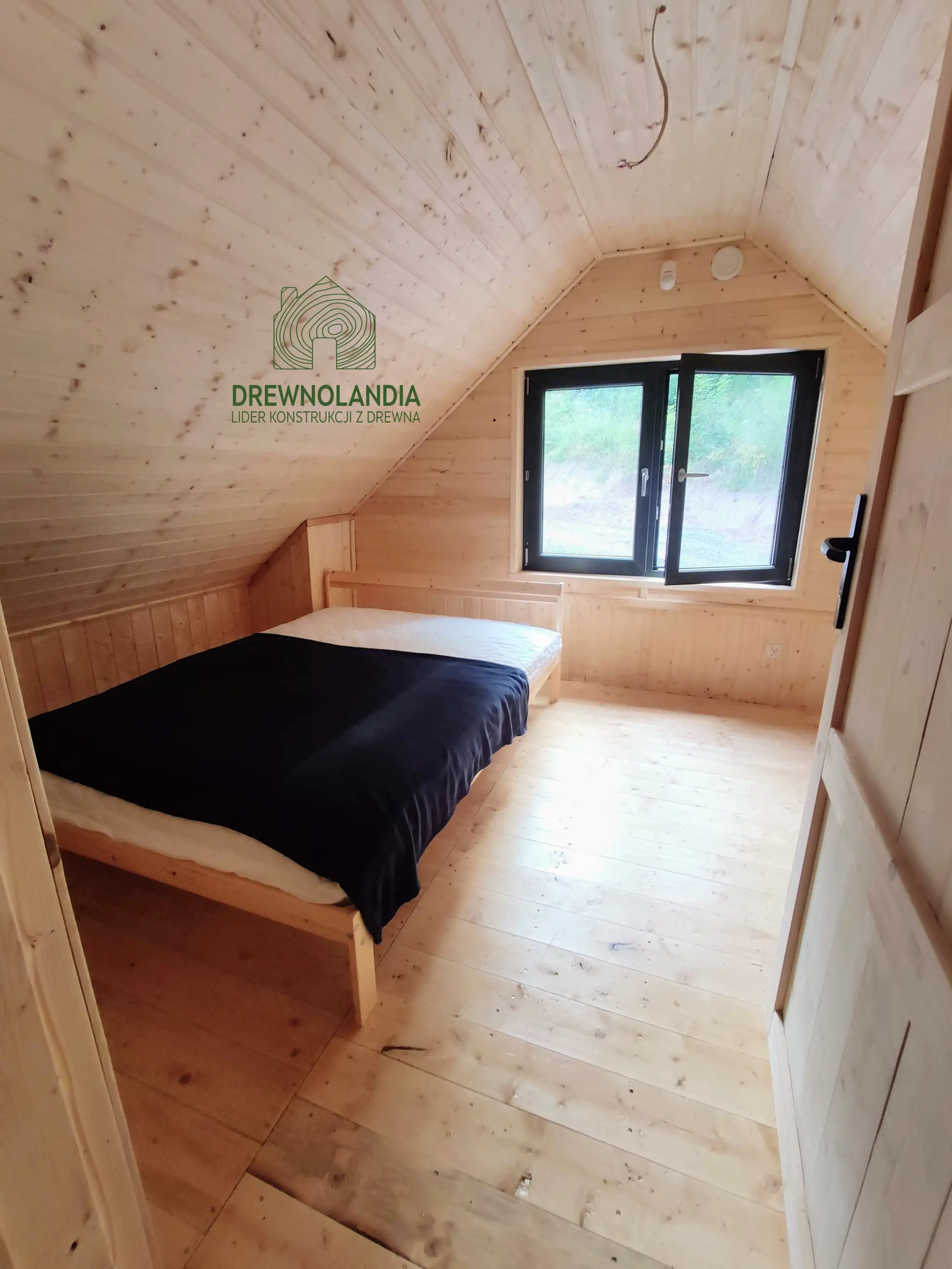 Domek CRP6 PLUS - całoroczny, mieszkalny z poddaszem i nowoczesnym wykończeniem