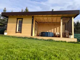 Sauna sucha z drewna – idealna do ogrodu