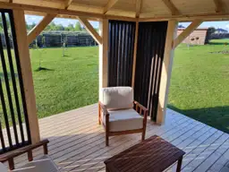 Altana biesiadna z drewna – idealna na rodzinne spotkania