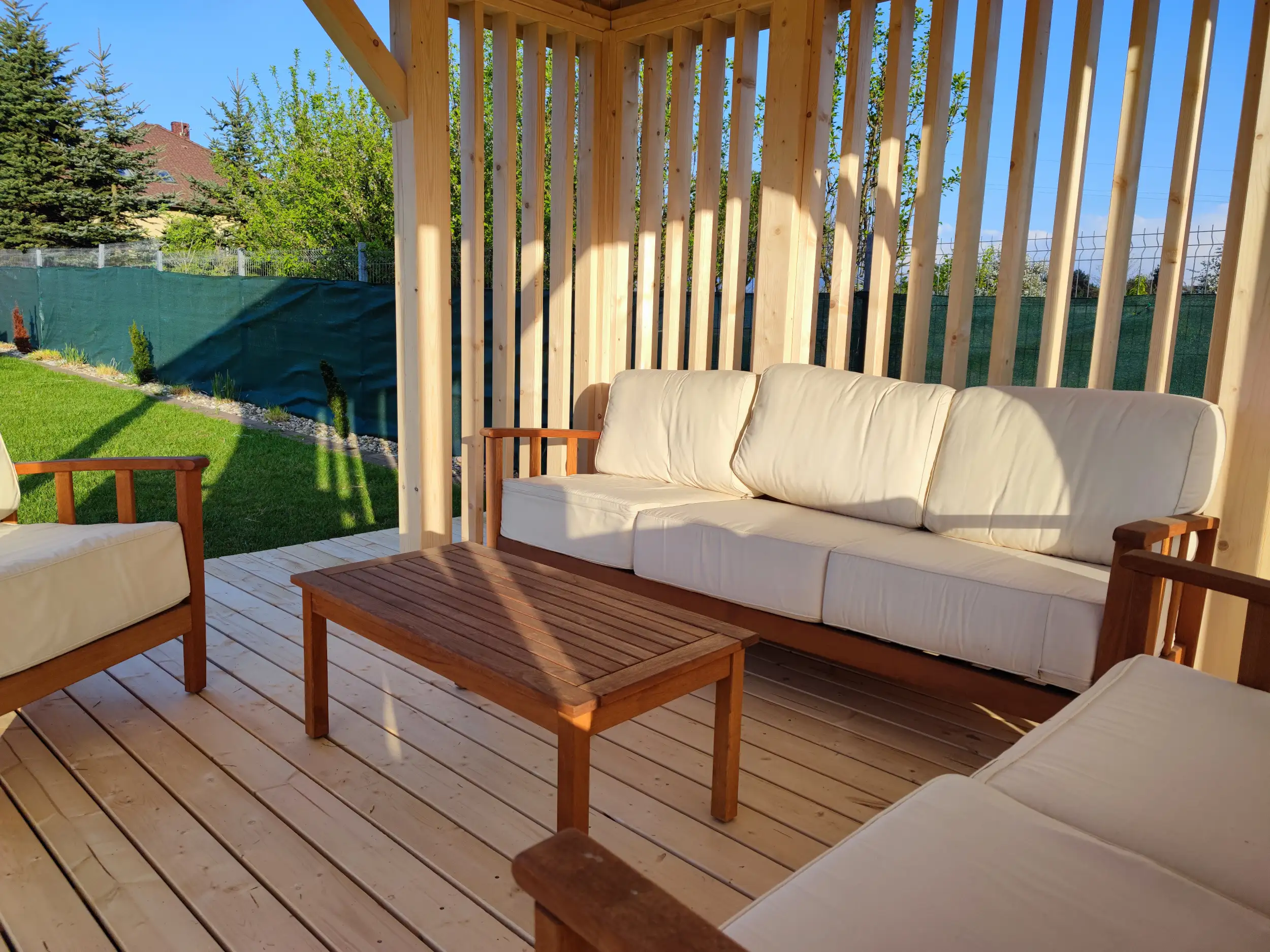 Altana Nela - 4m x 4m