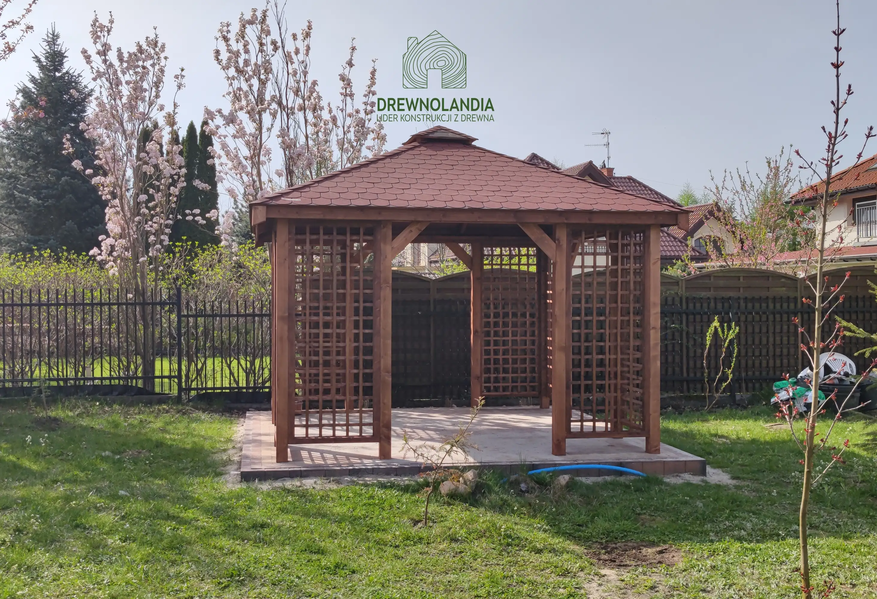 Altanka ogrodowa Ewa z drewna o wymiarach 3x3 m