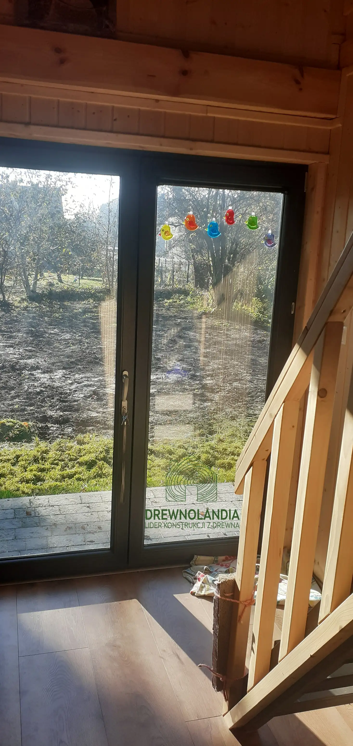 Całoroczny domek CRA4 z tarasem i antresolą – funkcjonalność i estetyka w jednym