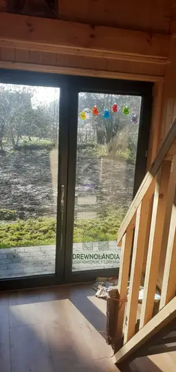 Całoroczny domek rekreacyjny z tarasem i antresolą