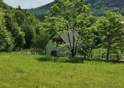 Domek całoroczny CRA10 z tarasem i antresolą – drewniana konstrukcja