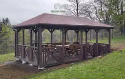 Altana biesiadna ogrodowa z drewna, o powierzchni 15 m²