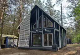 CRA10 PLUS – mieszkalny domek drewniany o powierzchni 35m²