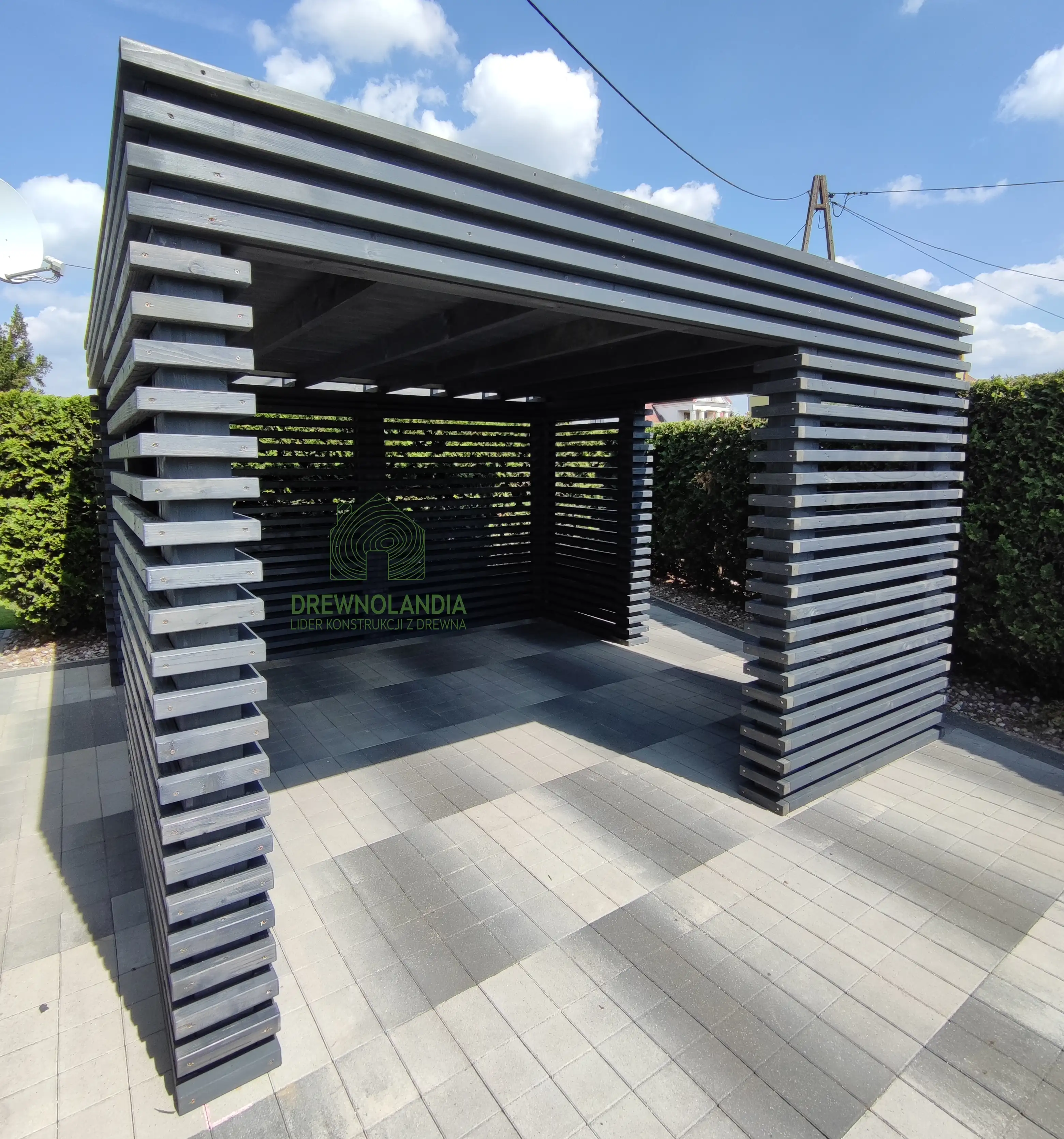 Nowoczesna altana ogrodowa Coral – idealna na taras lub do ogrodu