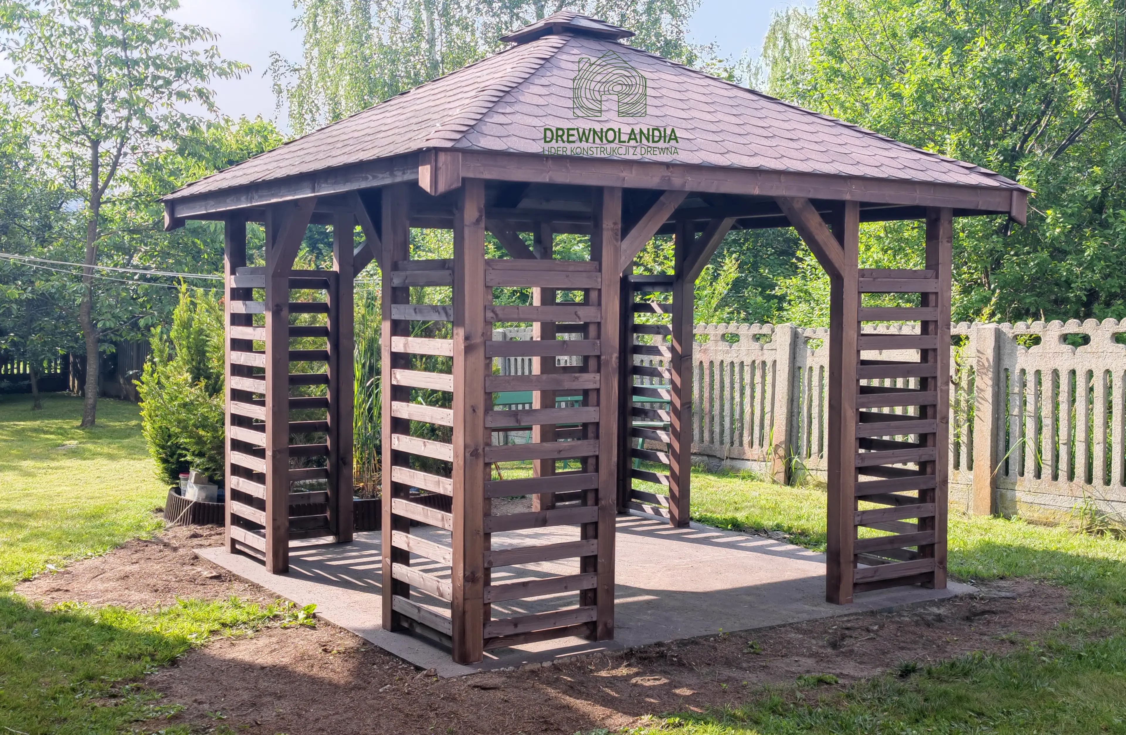 Altanka czterokątna z drewna Roksana do ogrodu