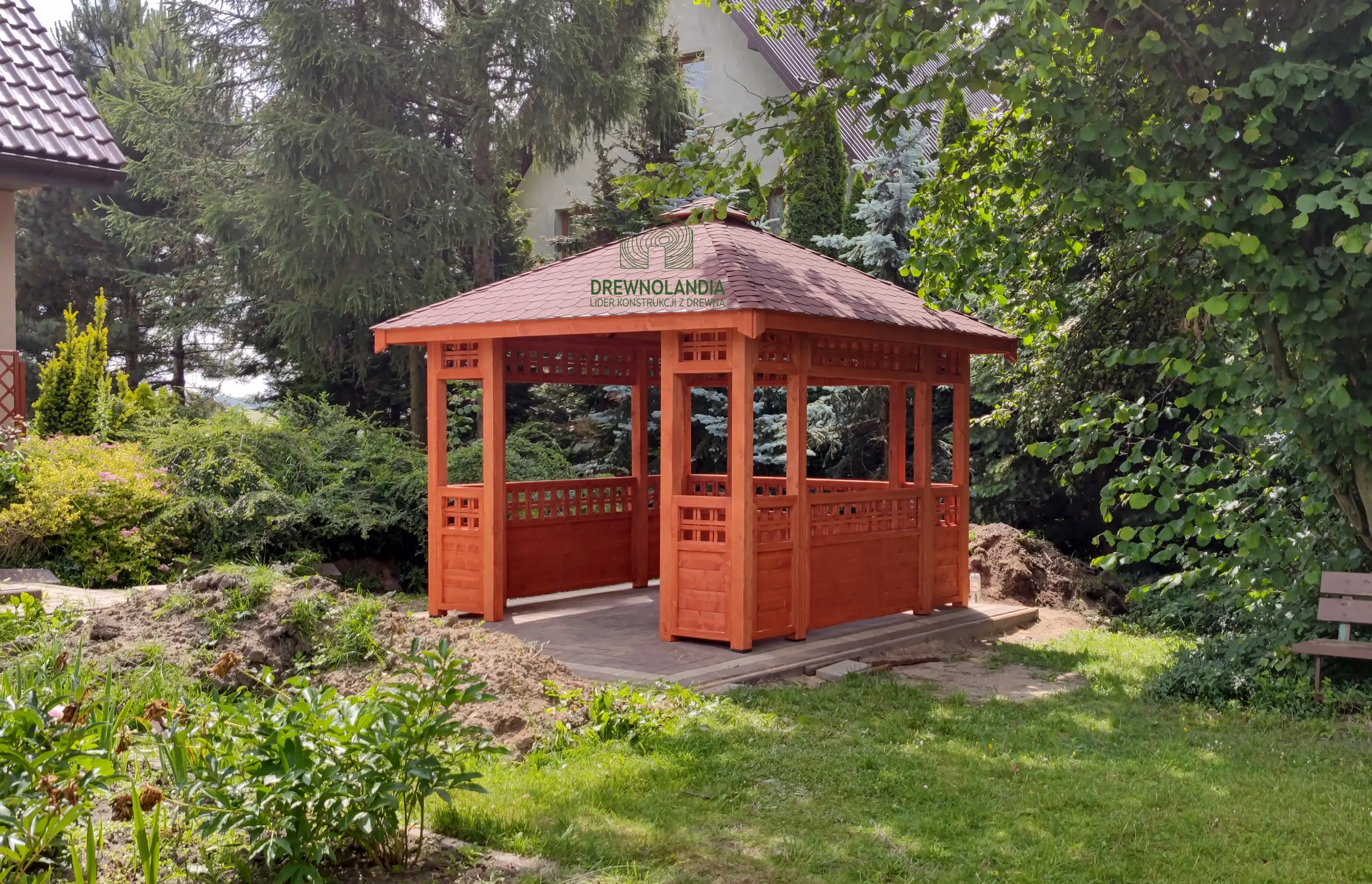 Altana ogrodowa Daniela z drewna – kwadratowa konstrukcja 3x3m