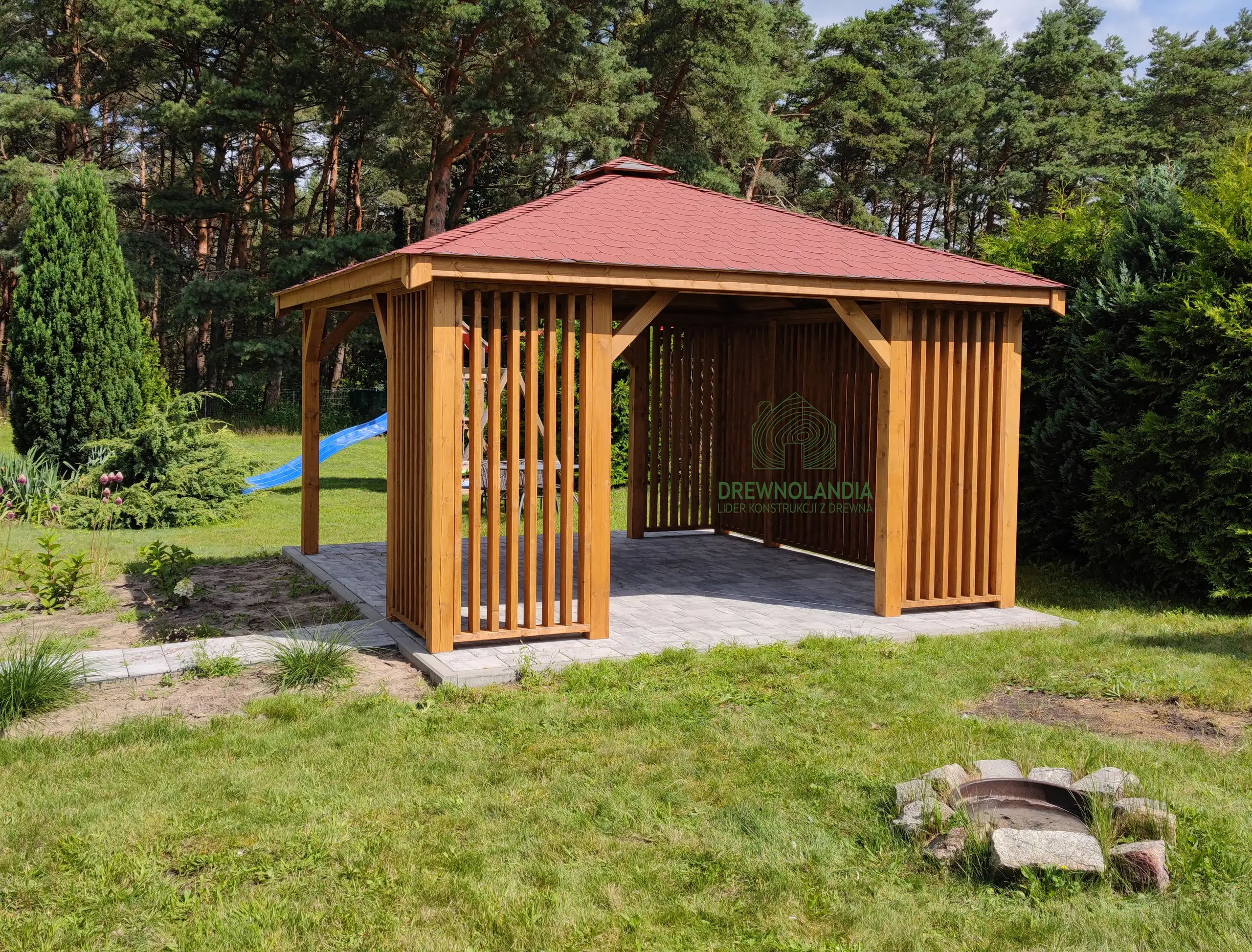 Altana Nela - 4m x 4m