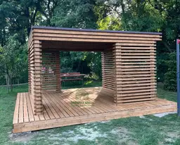 Altana Coral 4x4m – przestronna i stylowa konstrukcja z drewna dla każdej przestrzeni ogrodowej