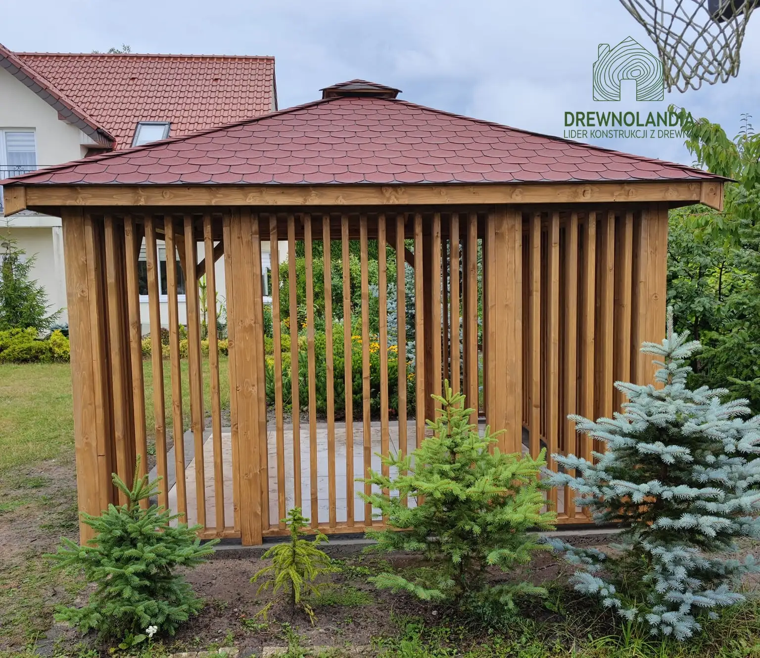 Altanka ogrodowa drewniana Nela – solidna konstrukcja od Drewnolandii