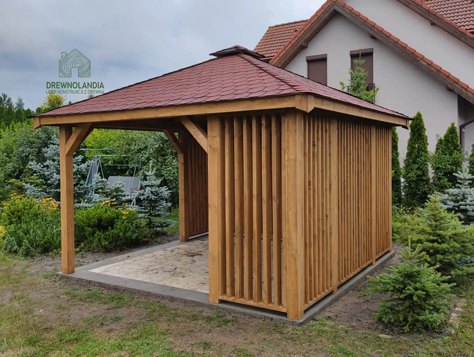 Nela – nowoczesna altanka drewniana z oferty Drewnolandii