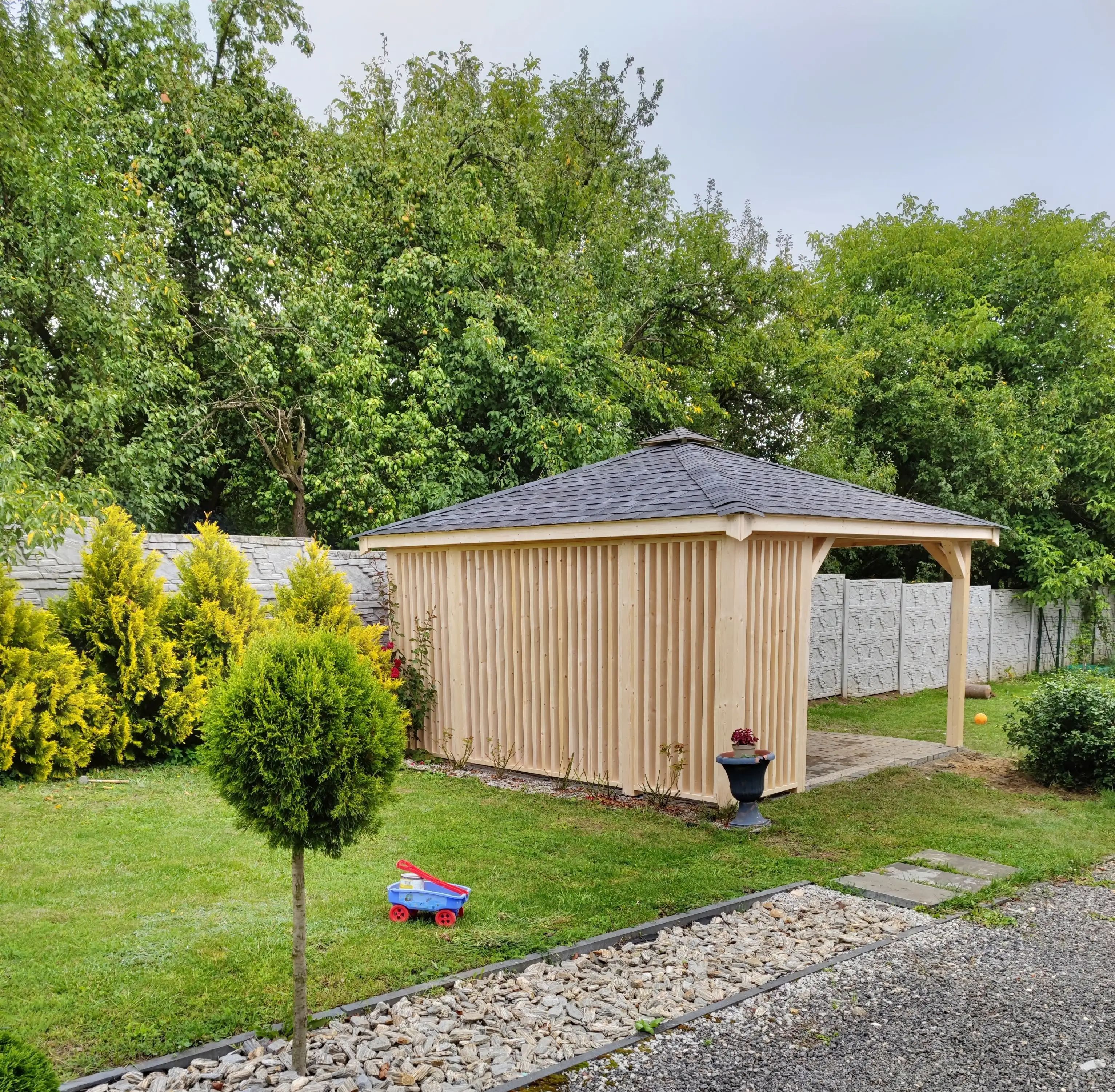 Altana ogrodowa Nela 4,5x4,5 m – idealna na przyjęcia w ogrodzie