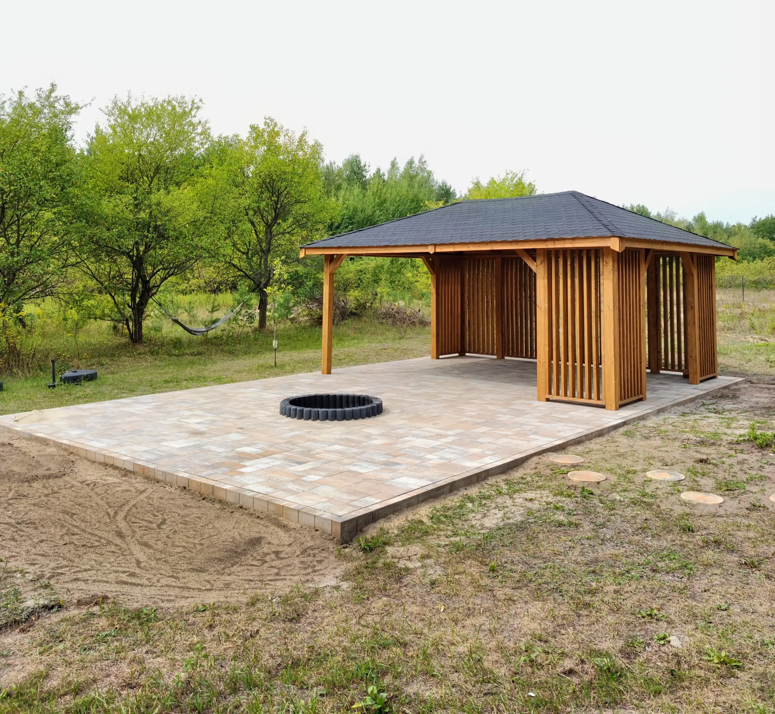 Altana Nela - 6m x 4m